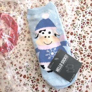 NWT - Women’s Winter Cow Low Cut Socks - Light Blue 4-10